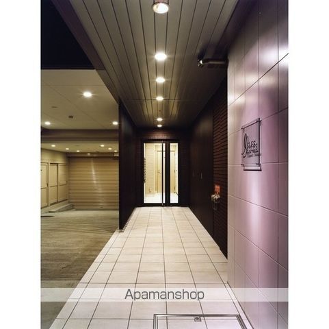 アイルズ東中野の玄関写真