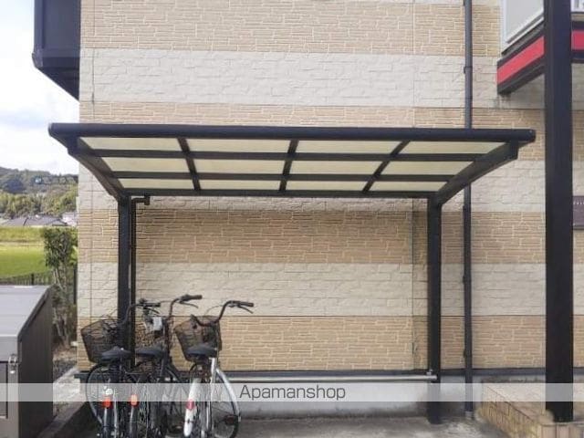 レオパレスクルール つばきの外観写真