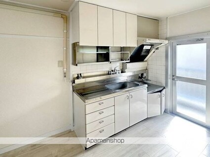 ビレッジハウス鳴滝１９号棟[3K/43.37m2]のキッチン