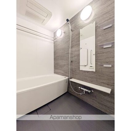 コンフォリア・リヴ八坂富士見[3LDK/71.08m2]のバス