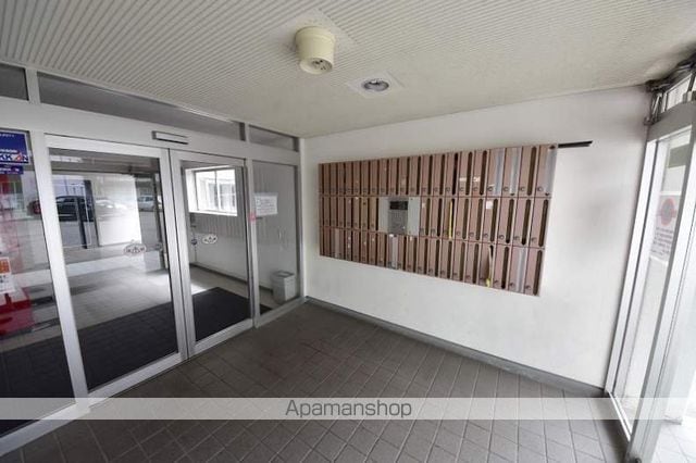 ロイヤルレインボー平岸 A棟の玄関写真