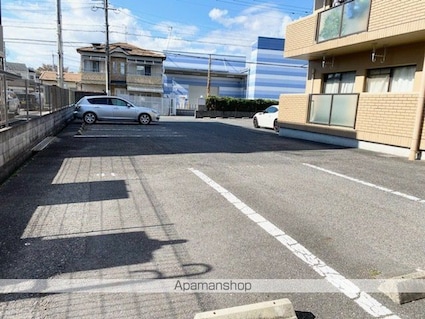 ヴィラシメノ[1DK/43.2m2]の駐車場