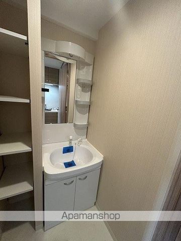 小田急伊勢原駅前マンションの内装写真