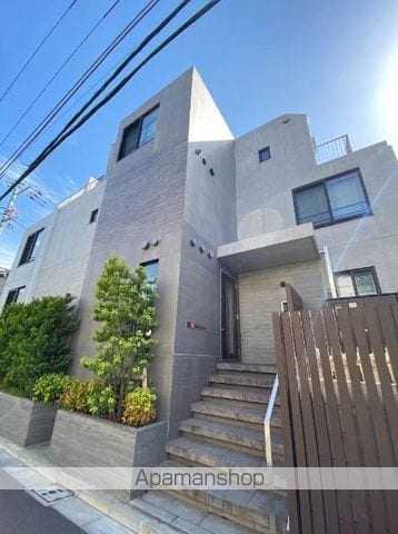 ミレドゥーエ下北沢Iの玄関写真