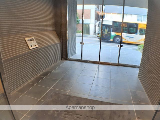 レジディア市ヶ谷IIの玄関写真