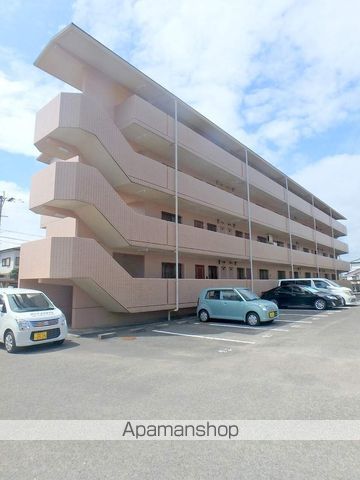 ルミエール吉村A棟の外観写真