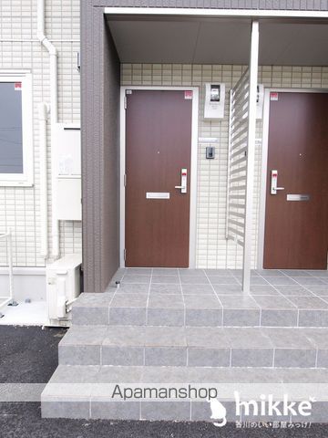 ウエストヴィレッジII A棟の玄関写真