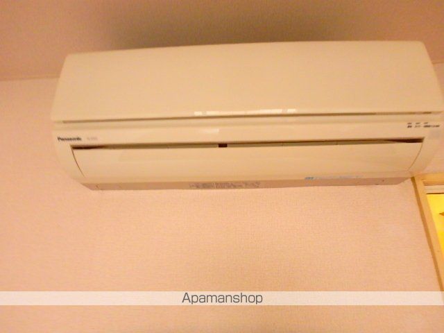 栄ロイヤルマンションの内装写真