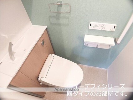 Ｖｉｉｄｅｓ[1LDK/36.34m2]のトイレ