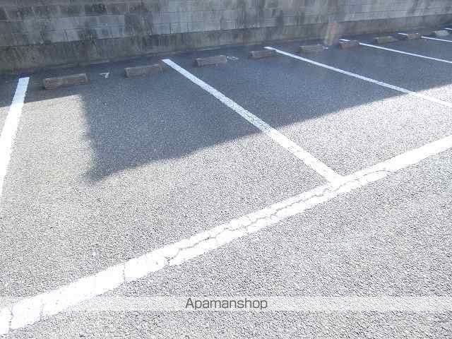 アヴニールＡ[3LDK/65.57m2]の駐車場4