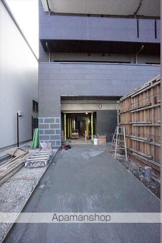 メイクスデザイン名駅南の玄関写真