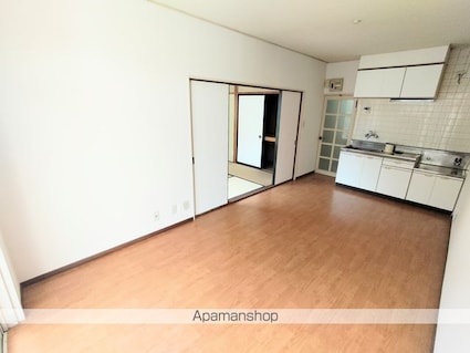 ホワイティー沙羅Ｂ棟[2DK/47m2]のリビング・居間