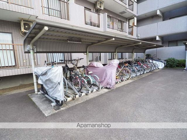 レジデンス新百合ヶ丘 B棟の玄関写真