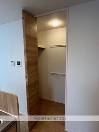 和歌山県和歌山市宇須２丁目[1LDK/41.93m2]の収納
