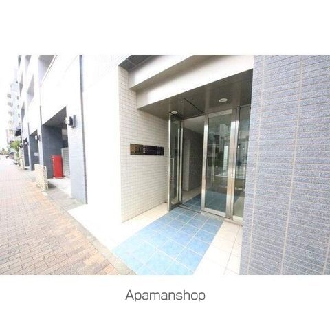レジディア久屋大通の玄関写真