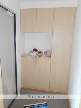 ファビュラスーＵ　Ａ棟[3LDK/75.94m2]の玄関