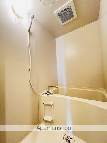 ヨコハマKYTビルディングの内装写真