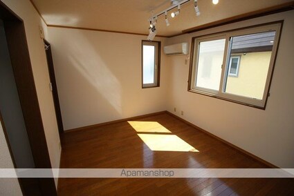 シンフォニーフラット[1R/28.97m2]のリビング・居間