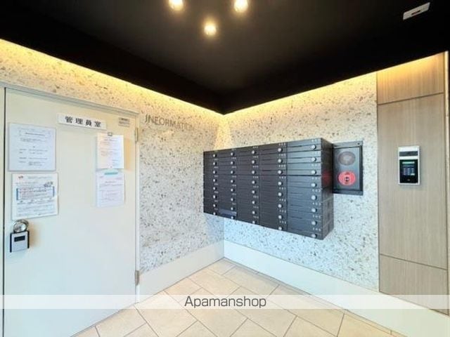 ISM HIGASHIMUKOJIMAの玄関写真