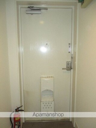 東京都中野区大和町１丁目[1R/16m2]の玄関