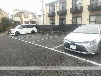 レオパレスＢＯＮＨＥＵＲ壱番館[1K/22.35m2]の駐車場1