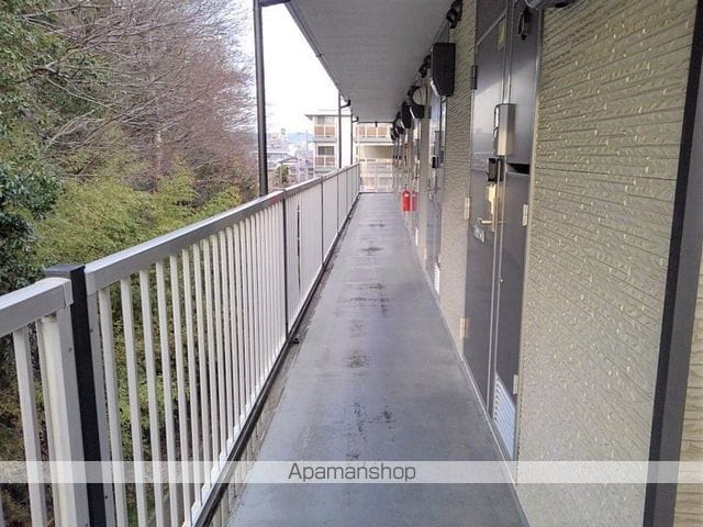 レオパレスエトワール 栗林の玄関写真