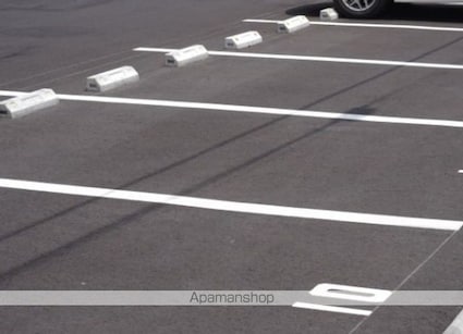 ＦＬＡＴ　ＹーⅢ[1LDK/45.8m2]の駐車場2