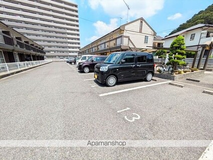 メゾン　ルポＡ[1K/22.86m2]の駐車場