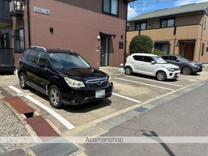 ＯＡＫ三輪[2DK/47.19m2]の駐車場