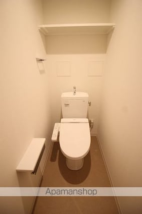 ロイヤルパークスＥＲ万代[1R/47.6m2]のトイレ