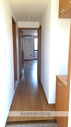 どんぐり村　Ａ[2LDK/55.58m2]の玄関