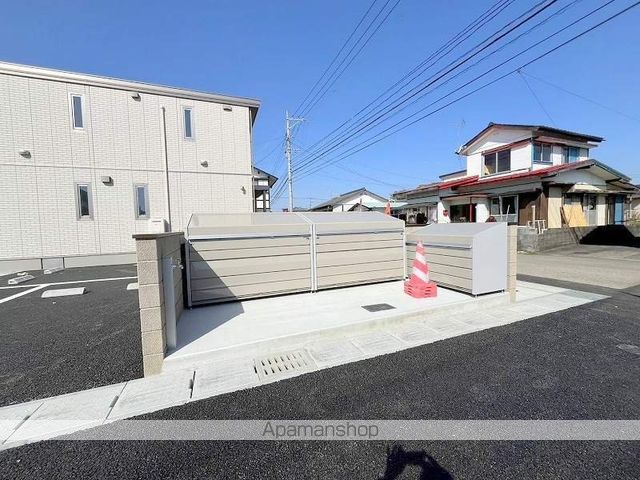 FRIEDENF棟の外観写真