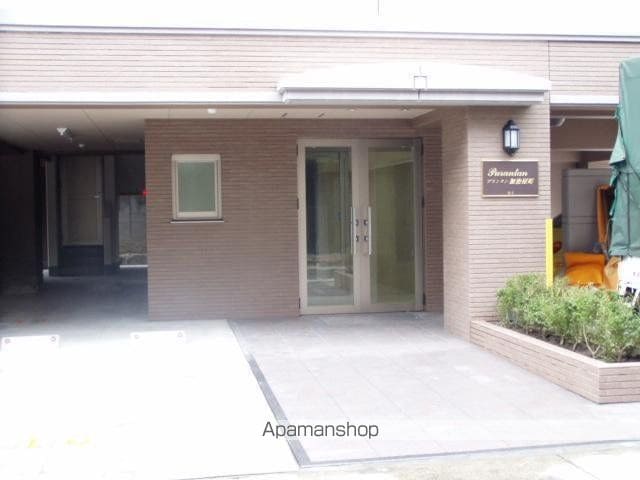 プランタン加治屋町の玄関写真