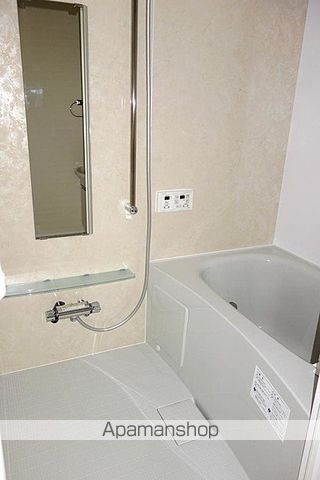 WHITIAの内装写真