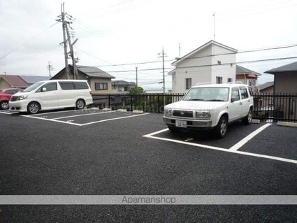 ヴィラージュはんのきばら[1LDK/37.97m2]の駐車場2