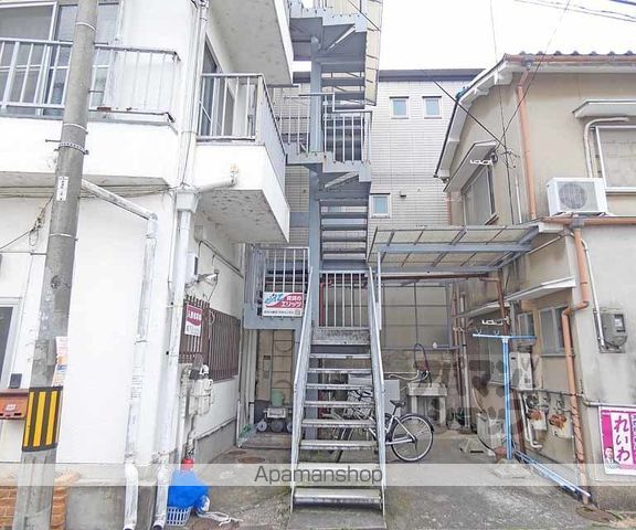 清水ハウスの玄関写真