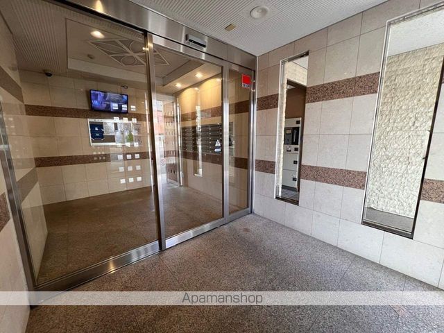 NLC新大阪の玄関写真