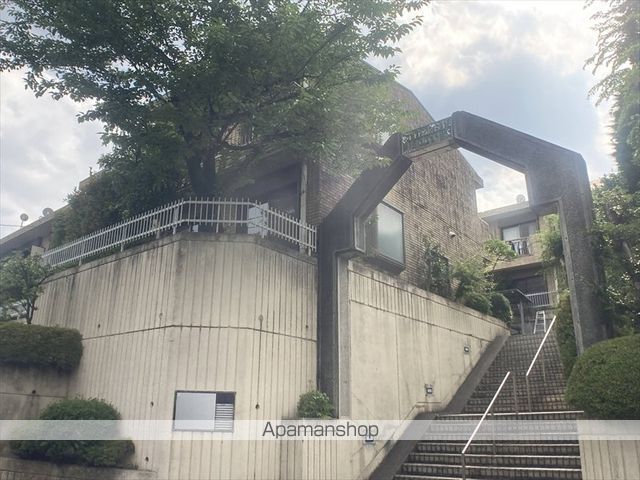 ターレット玉川学園の玄関写真