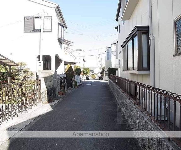 ディアパレス向日の外観写真