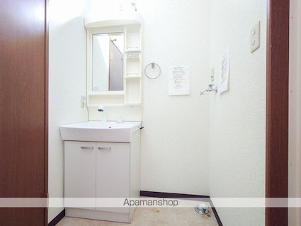 ＬＯＴＵＳ　ＣＯＵＲＴ[2K/32.8m2]の洗面所