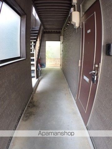 ロジュマ・アラモードの玄関写真