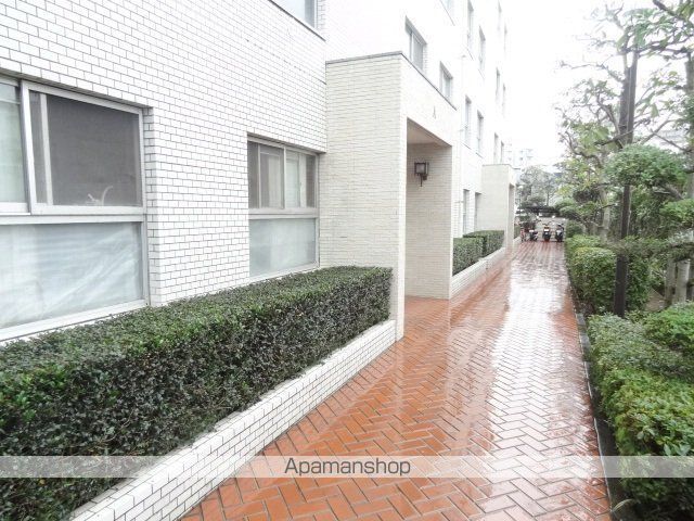 イトーピア西新マンションの外観写真