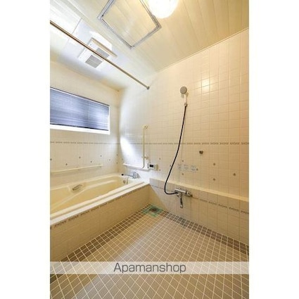 駒沢３丁目貸家[6LDK/291.99m2]のバス