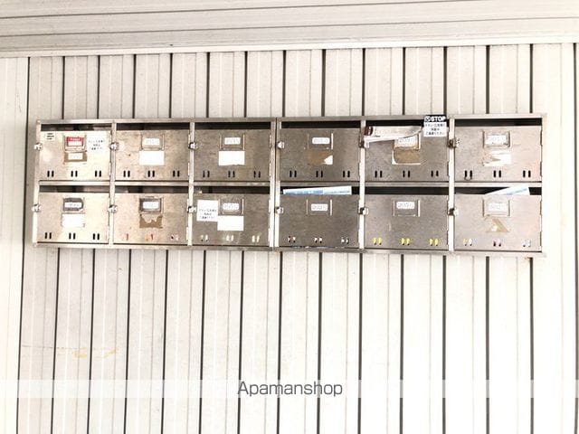 グランドコーポ高須の玄関写真