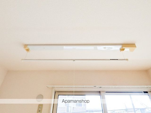 リビングタウン西大宮 IIIの内装写真