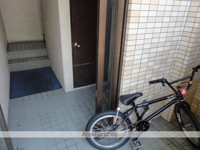 野村ビル[1DK/22m2]のエントランス