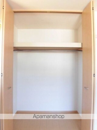 リビングタウン江戸屋敷　Ｂ棟[2LDK/64.17m2]の収納