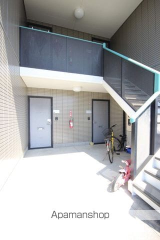 まさもとハイツ B棟の玄関写真