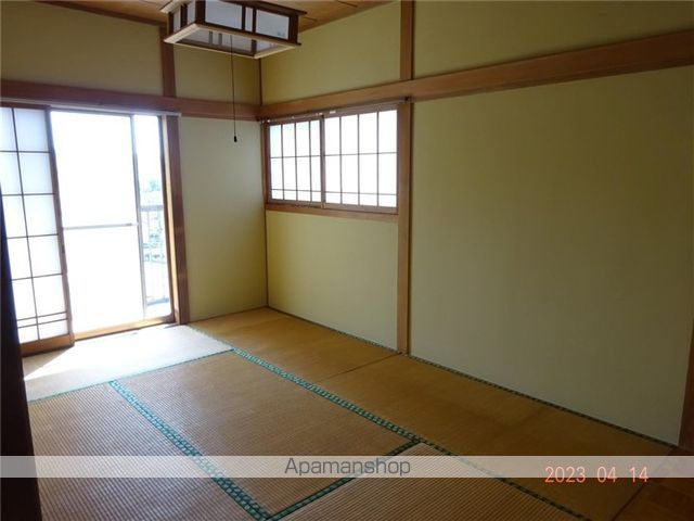 大平山貸家の内装写真