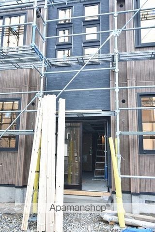 苅谷 北31の玄関写真